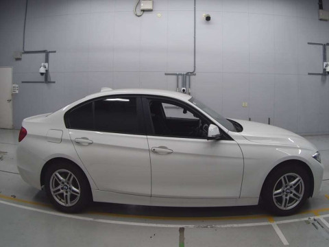 2015 BMW 3 Series 3D20[2]