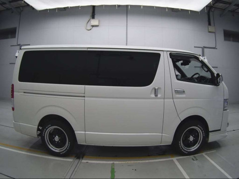 2019 Toyota Hiace Van GDH201V[2]