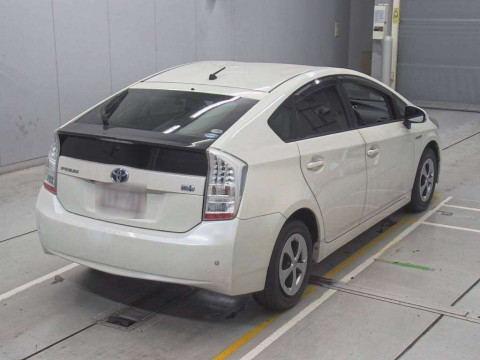 2010 Toyota Prius ZVW30[1]