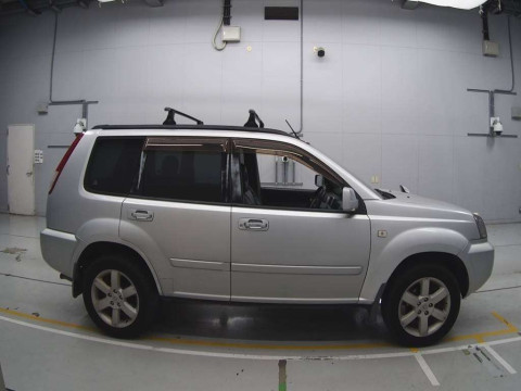 2005 Nissan X-Trail NT30[2]