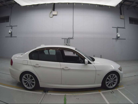 2010 BMW 3 Series PG20[2]