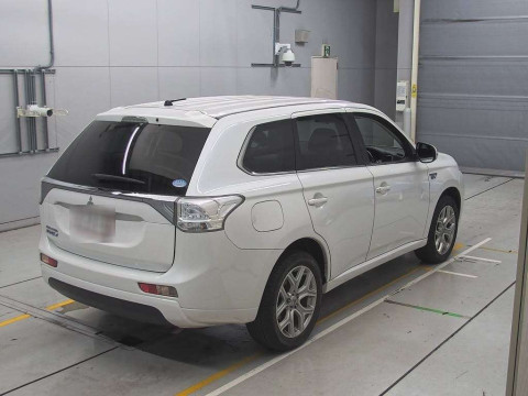 2014 Mitsubishi Outlander PHEV GG2W[1]