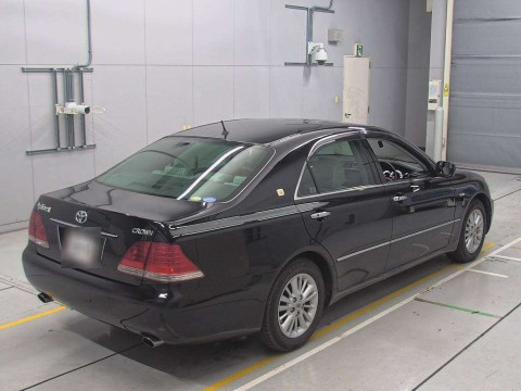 2004 Toyota Crown GRS182[1]