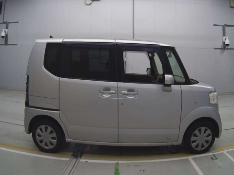 2013 Honda N-Box+ JF1[2]