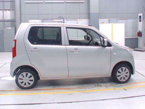 2014 Suzuki Wagon R MH34S[2]