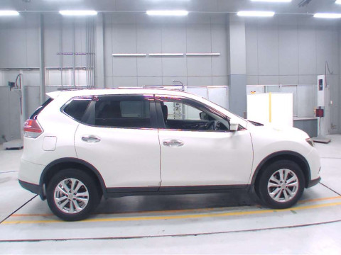 2014 Nissan X-Trail NT32[2]