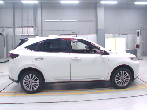 2018 Toyota Harrier ZSU60W[2]