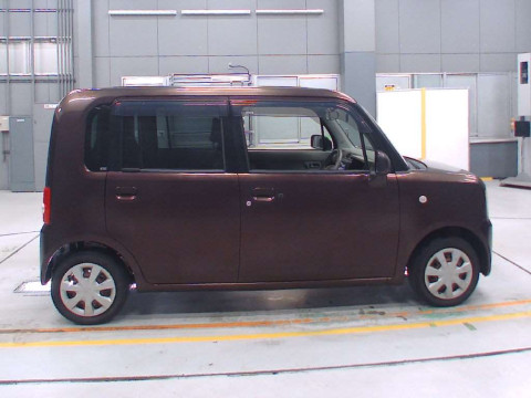 2012 Daihatsu Move Conte L575S[2]