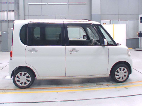 2011 Daihatsu Tanto L375S[2]