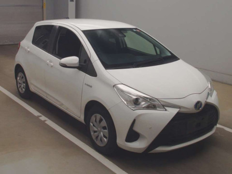 2019 Toyota Vitz NHP130[2]