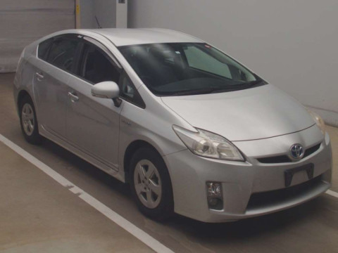 2010 Toyota Prius ZVW30[2]