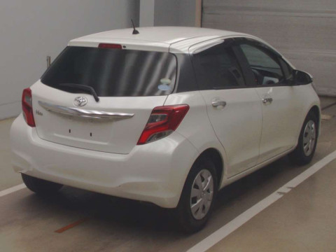 2015 Toyota Vitz NSP130[1]