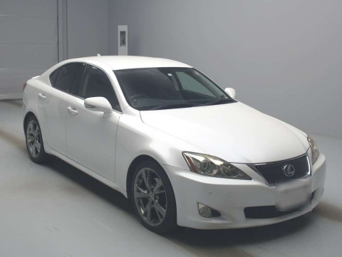 2010 Lexus IS GSE20[2]