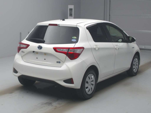 2019 Toyota Vitz NHP130[1]