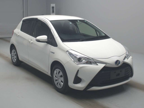 2019 Toyota Vitz NHP130[2]