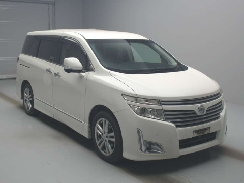 2010 Nissan Elgrand TE52[2]