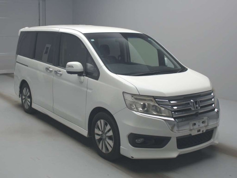 2013 Honda Step WGN Spada RK5[2]