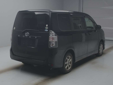 2009 Toyota Voxy ZRR70G[1]