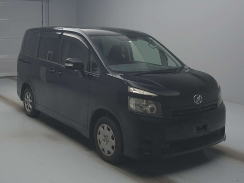 2009 Toyota Voxy ZRR70G[2]