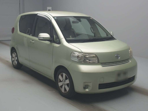 2010 Toyota Porte NNP11[2]