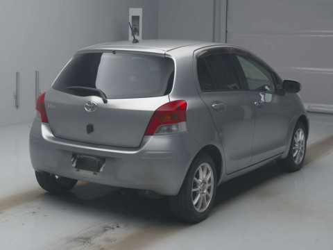 2010 Toyota Vitz SCP90[1]