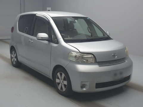 2009 Toyota Porte NNP11[2]