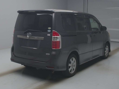 2008 Toyota Noah ZRR70W[1]