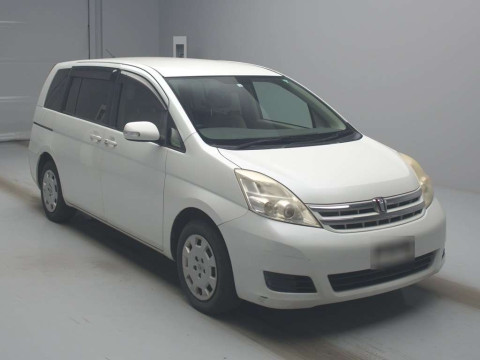 2010 Toyota Isis ZGM10G[2]