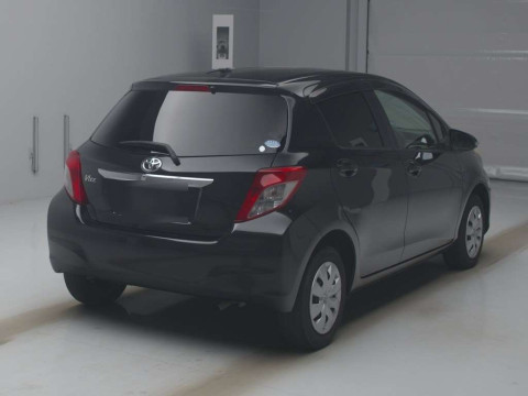 2011 Toyota Vitz NSP130[1]