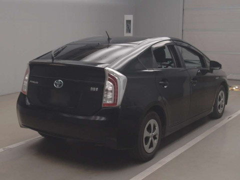 2015 Toyota Prius ZVW30[1]