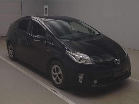 2015 Toyota Prius ZVW30[2]