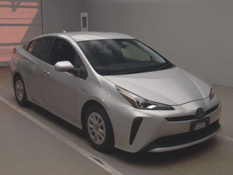 2019 Toyota Prius ZVW51[2]