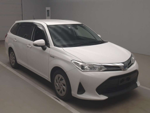 2017 Toyota Corolla Fielder NKE165G[2]