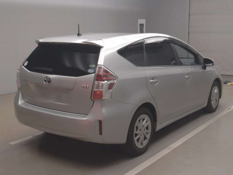 2019 Toyota Prius alpha ZVW41W[1]