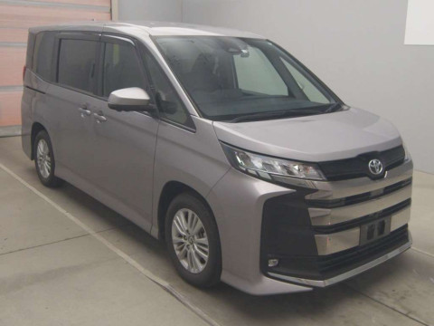 2022 Toyota Noah MZRA90W[2]