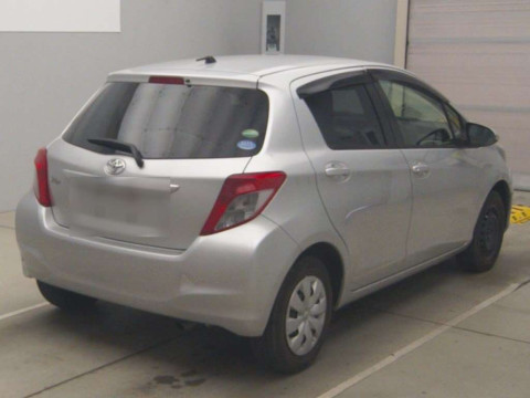 2013 Toyota Vitz NSP130[1]