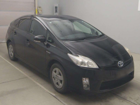 2010 Toyota Prius ZVW30[2]