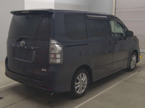 2010 Toyota Voxy ZRR70W[1]