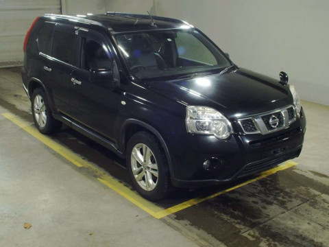 2013 Nissan X-Trail DNT31[2]