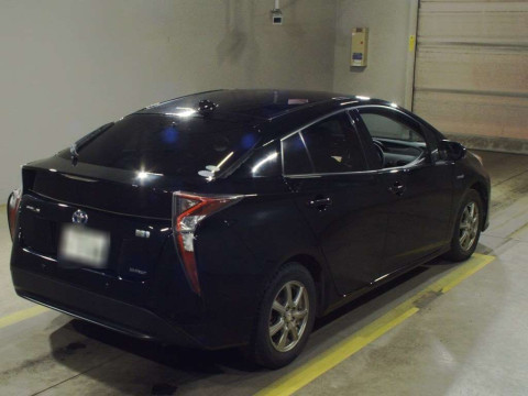 2017 Toyota Prius ZVW55[1]