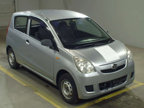 2010 Daihatsu Mira L275V[2]