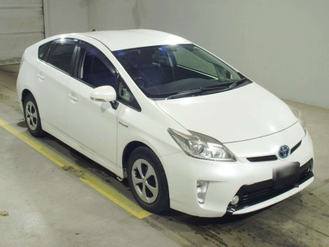 2012 Toyota Prius ZVW30[2]