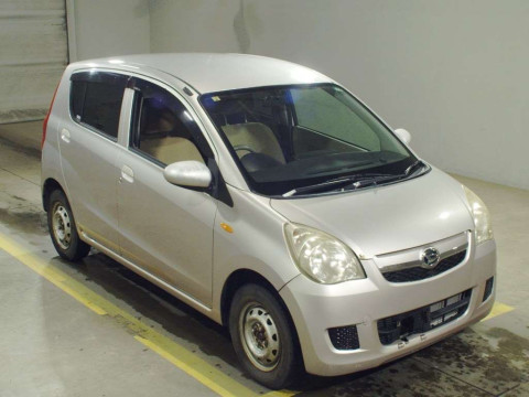 2010 Daihatsu Mira L285S[2]