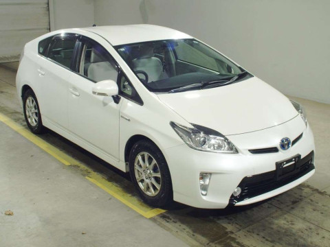 2012 Toyota Prius ZVW30[2]