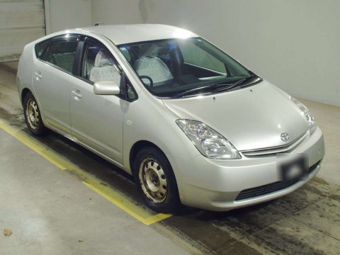 2004 Toyota Prius NHW20[2]