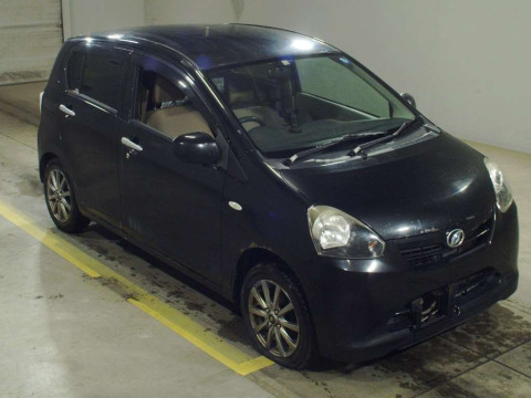 2011 Daihatsu Mira es LA300S[2]