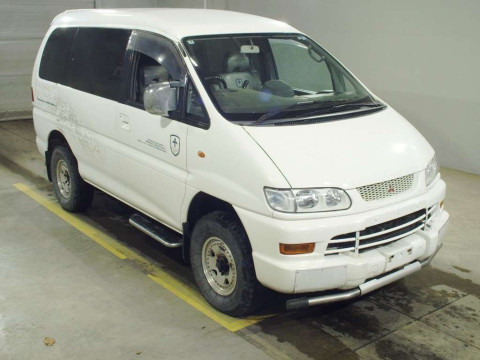 1999 Mitsubishi Delica Spacegear PD6W[2]