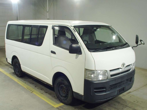 2004 Toyota Hiace Van KDH205V[2]