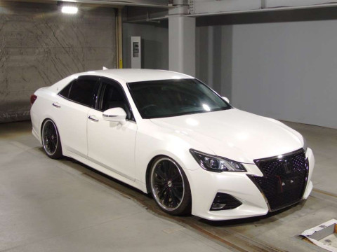 2015 Toyota Crown ARS210[2]