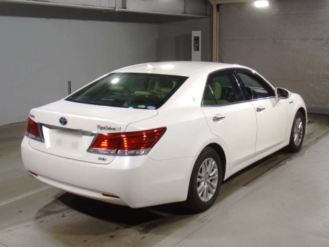 2013 Toyota Crown Hybrid AWS210[1]